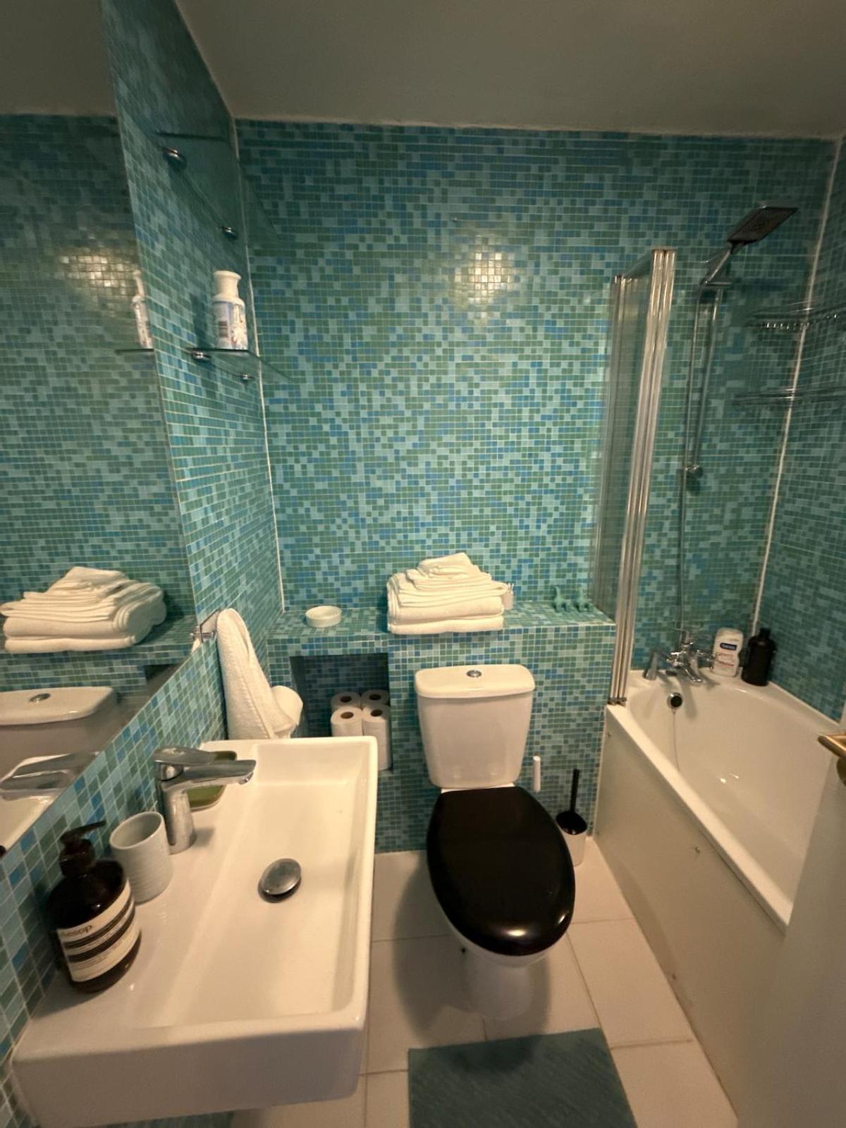 Cozy 1 Bed Flat With Terrace Close To Portobello *